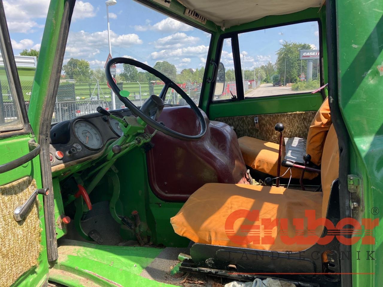 Traktor des Typs Sonstige Daimler-Benz Unimog 403, Gebrauchtmaschine in Ampfing (Bild 9)