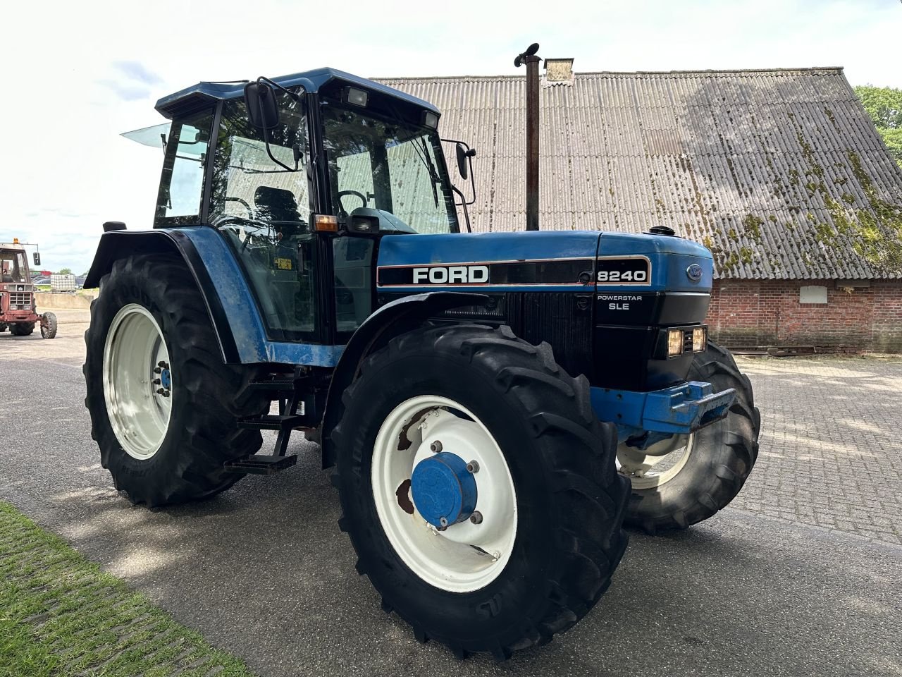 Traktor του τύπου Sonstige Ford New Holland 8240 SLE, Gebrauchtmaschine σε Rossum (Φωτογραφία 2)