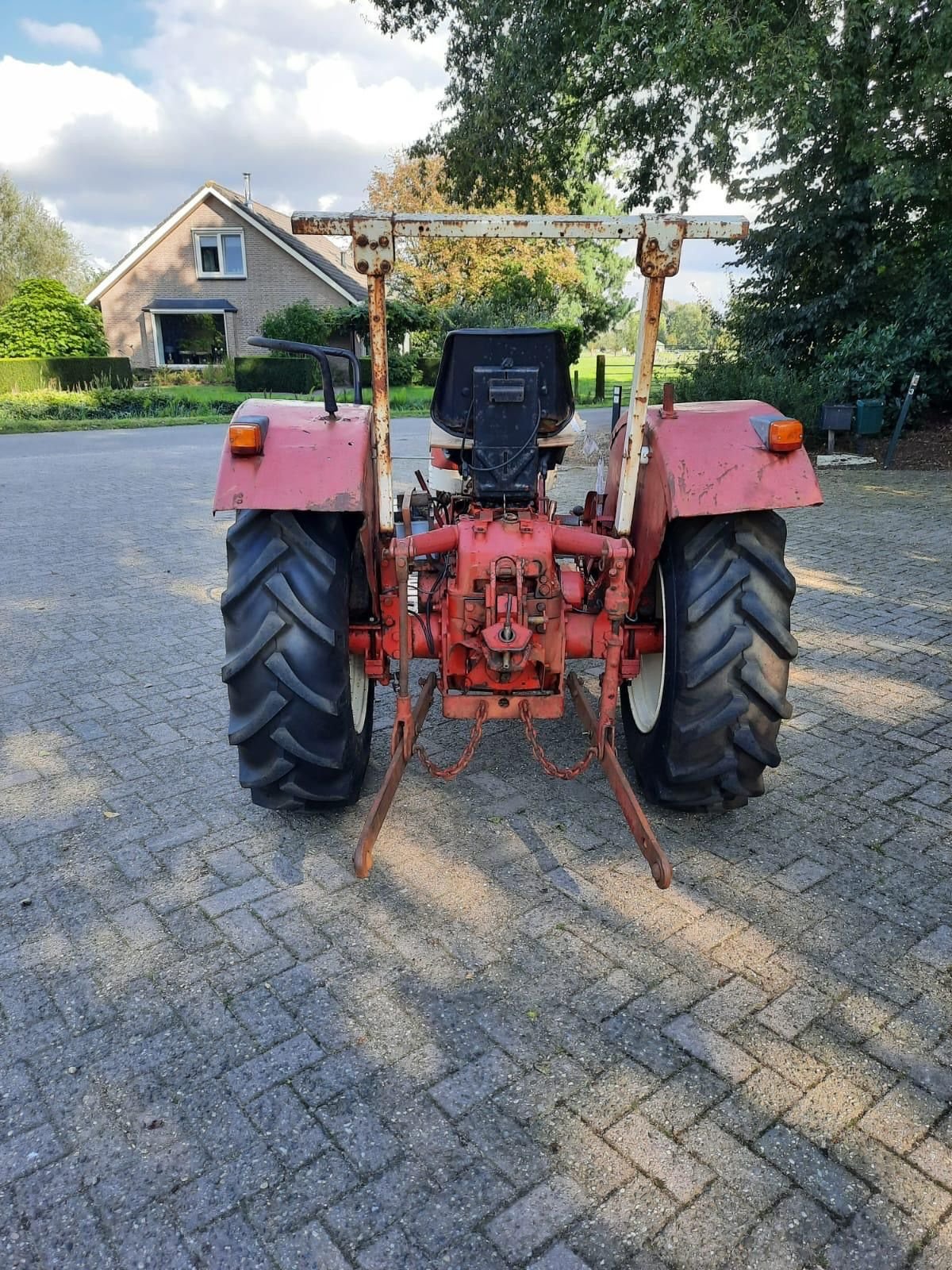 Traktor typu Sonstige International 323, Gebrauchtmaschine w Ederveen (Zdjęcie 3)