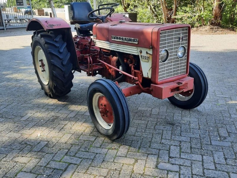 Traktor des Typs Sonstige International 323, Gebrauchtmaschine in Ederveen