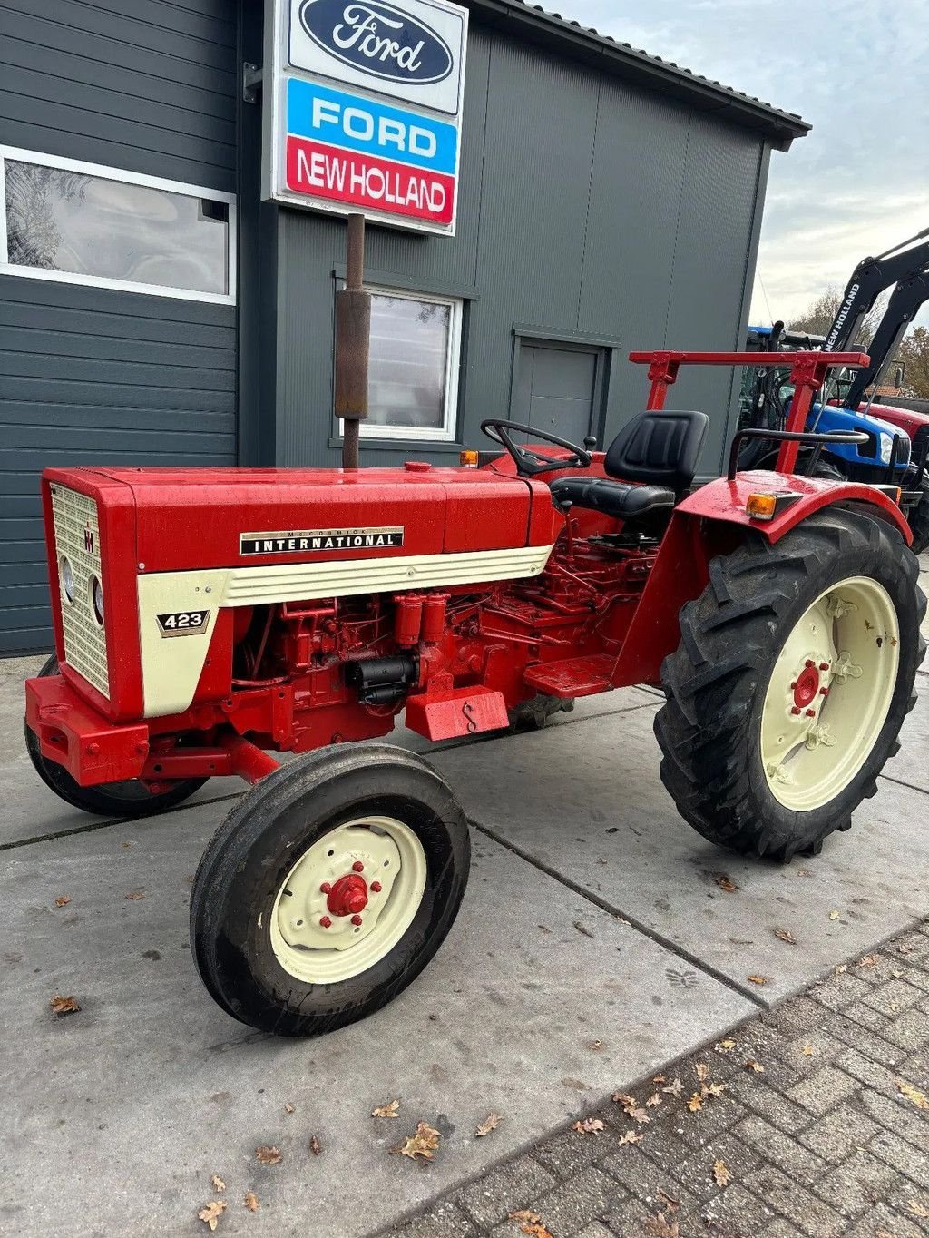 Traktor van het type Sonstige International 423, Gebrauchtmaschine in Willemsoord (Foto 9)