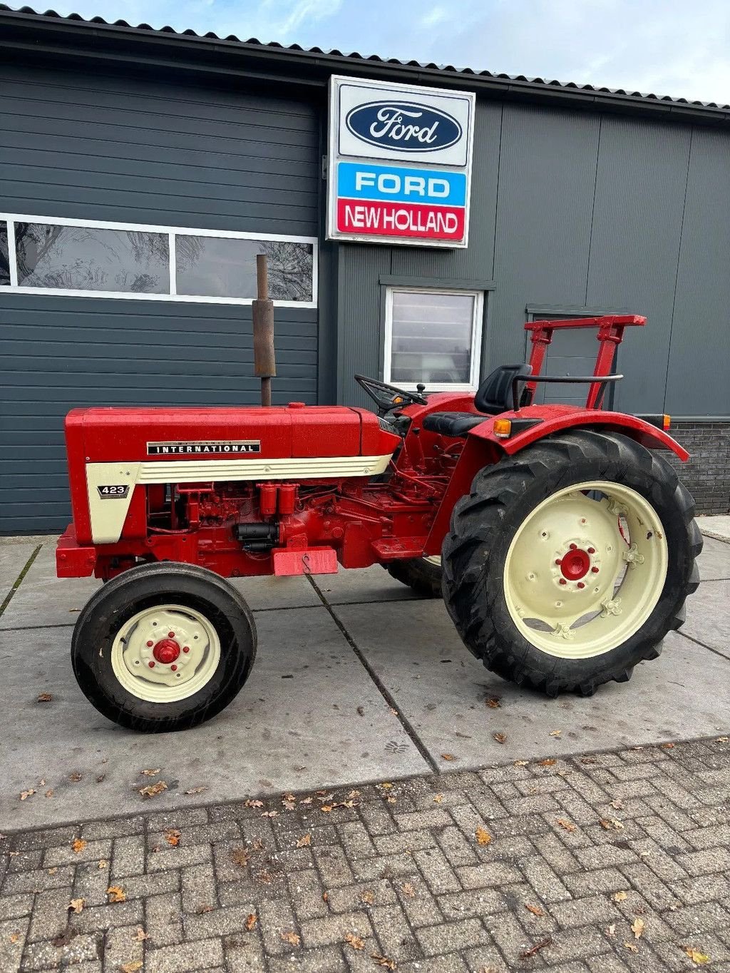 Traktor van het type Sonstige International 423, Gebrauchtmaschine in Willemsoord (Foto 8)