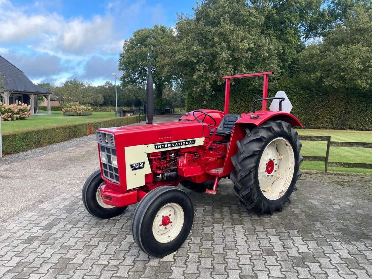 Traktor des Typs Sonstige International 553, Gebrauchtmaschine in De Mortel (Bild 2)