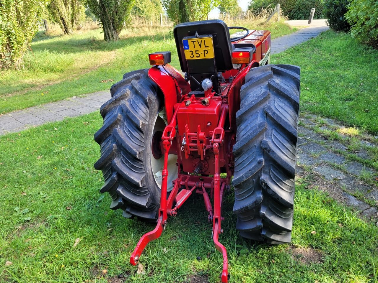 Traktor van het type Sonstige International 733 smalspoor, Gebrauchtmaschine in Werkendam (Foto 5)