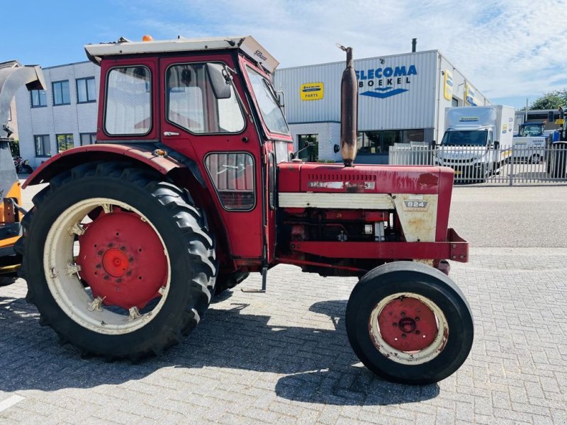 Traktor типа Sonstige International 824, Gebrauchtmaschine в BOEKEL (Фотография 1)