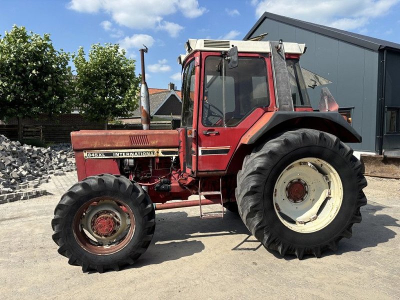 Traktor typu Sonstige International 845 XL 4wd, 30km., Gebrauchtmaschine w WYNJEWOUDE