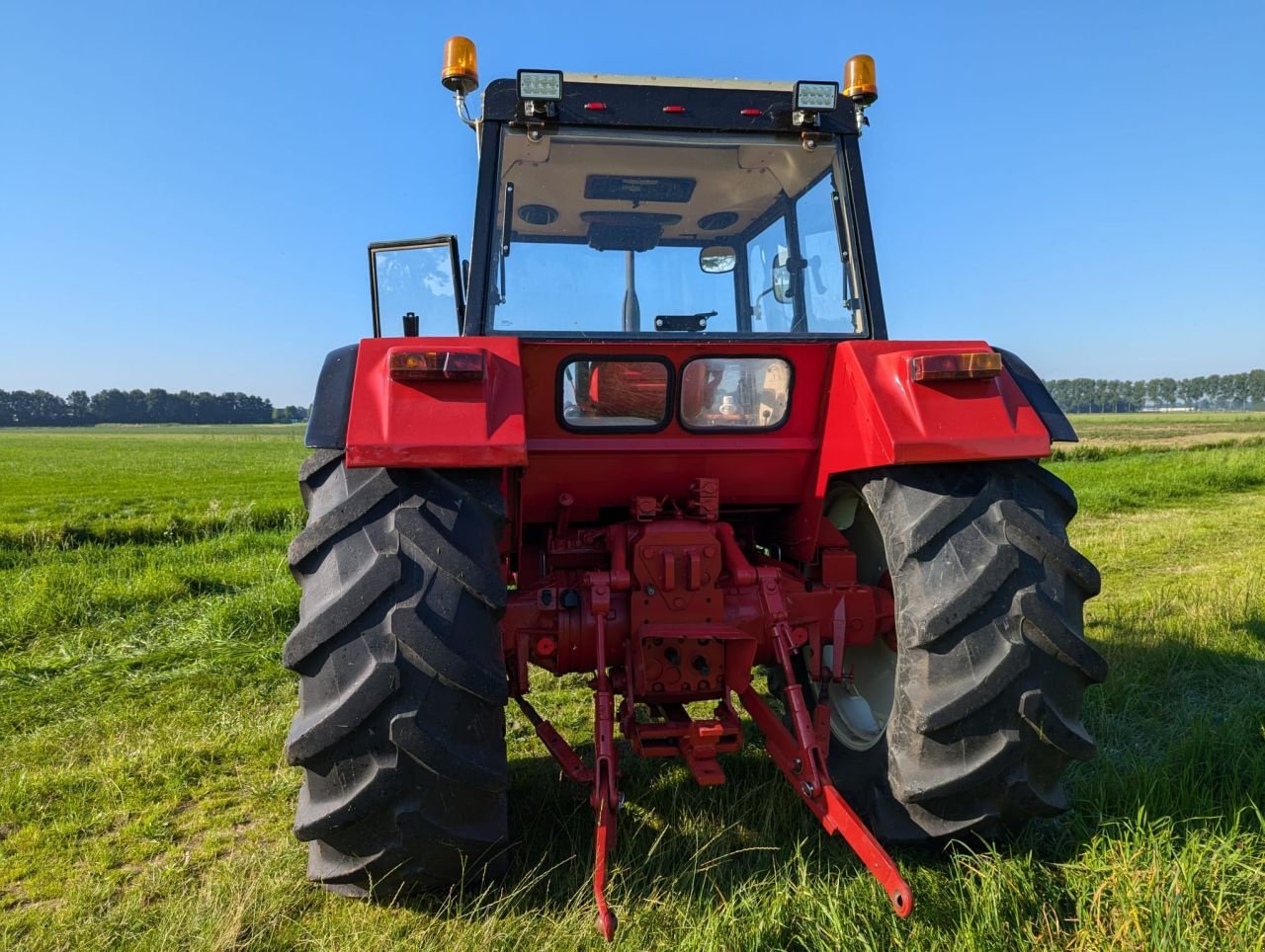 Traktor del tipo Sonstige International 955, Gebrauchtmaschine In Geffen (Immagine 2)