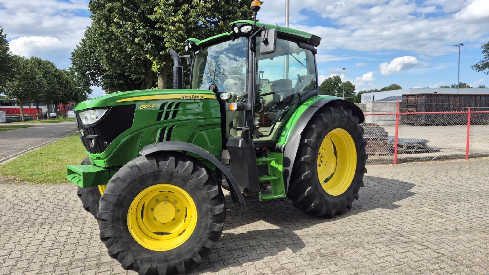 Traktor typu Sonstige JOHN DEERE 6105R AutoQuad 40Kmh TLS 2014, Gebrauchtmaschine v Schoonebeek (Obrázok 2)