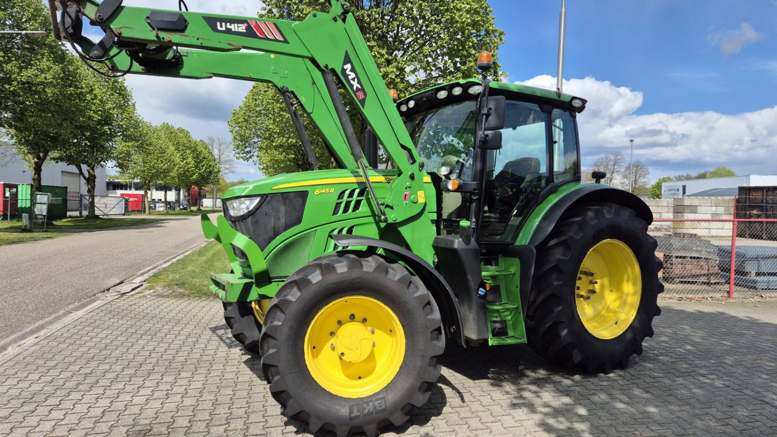 Traktor Türe ait Sonstige JOHN DEERE 6145R AQ 50Km Lucht TLS HCS Voorlader, Gebrauchtmaschine içinde Schoonebeek (resim 2)