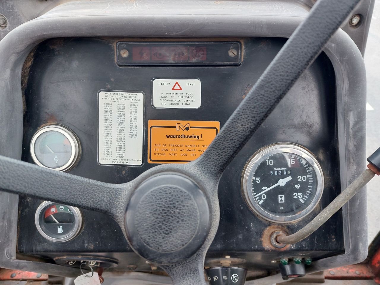 Traktor van het type Sonstige Maseey Ferguson 265 en 165, Gebrauchtmaschine in Ouderkerk aan den IJssel (Foto 5)