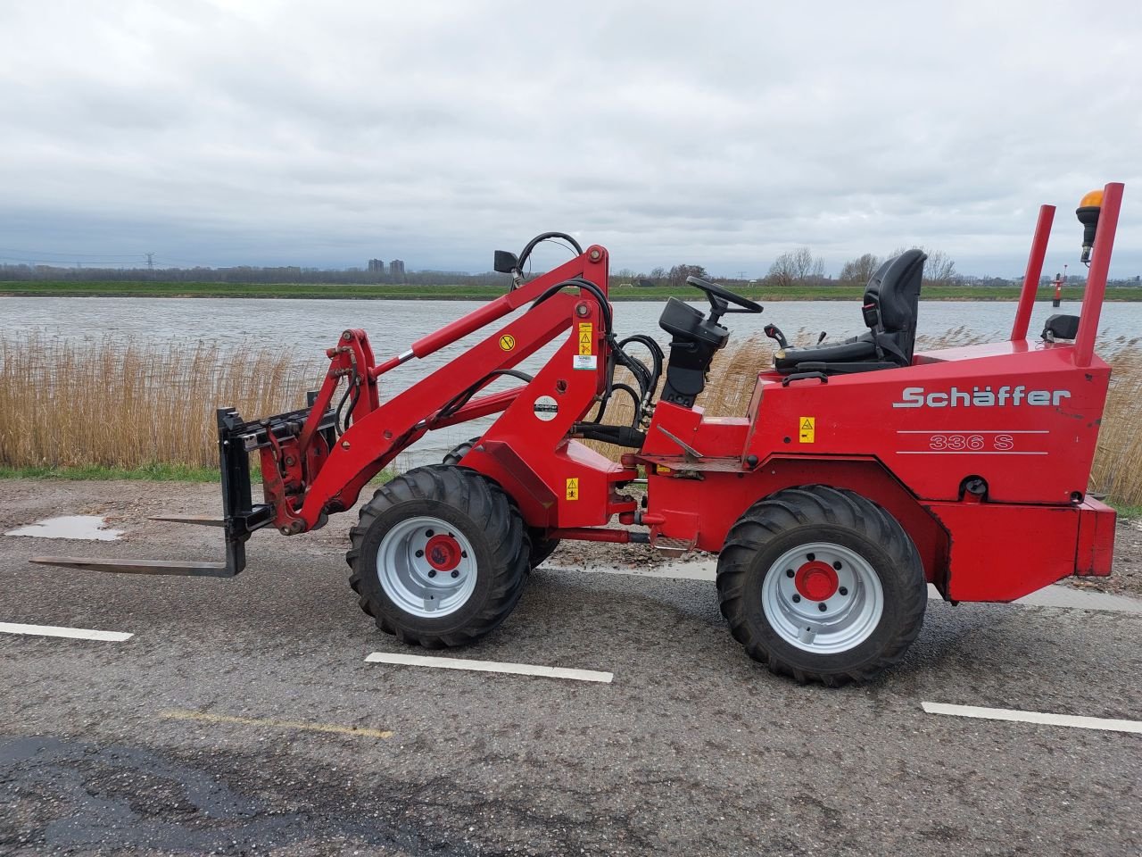 Traktor typu Sonstige Maseey Ferguson 575, Gebrauchtmaschine w Ouderkerk aan den IJssel (Zdjęcie 9)