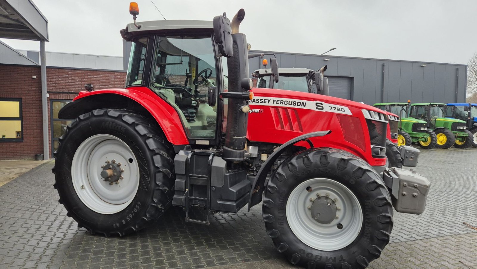 Traktor des Typs Sonstige Massey Ferguson 7720S Dyna-6 40Kmh. eco Lucht 2018, Gebrauchtmaschine in Schoonebeek (Bild 2)