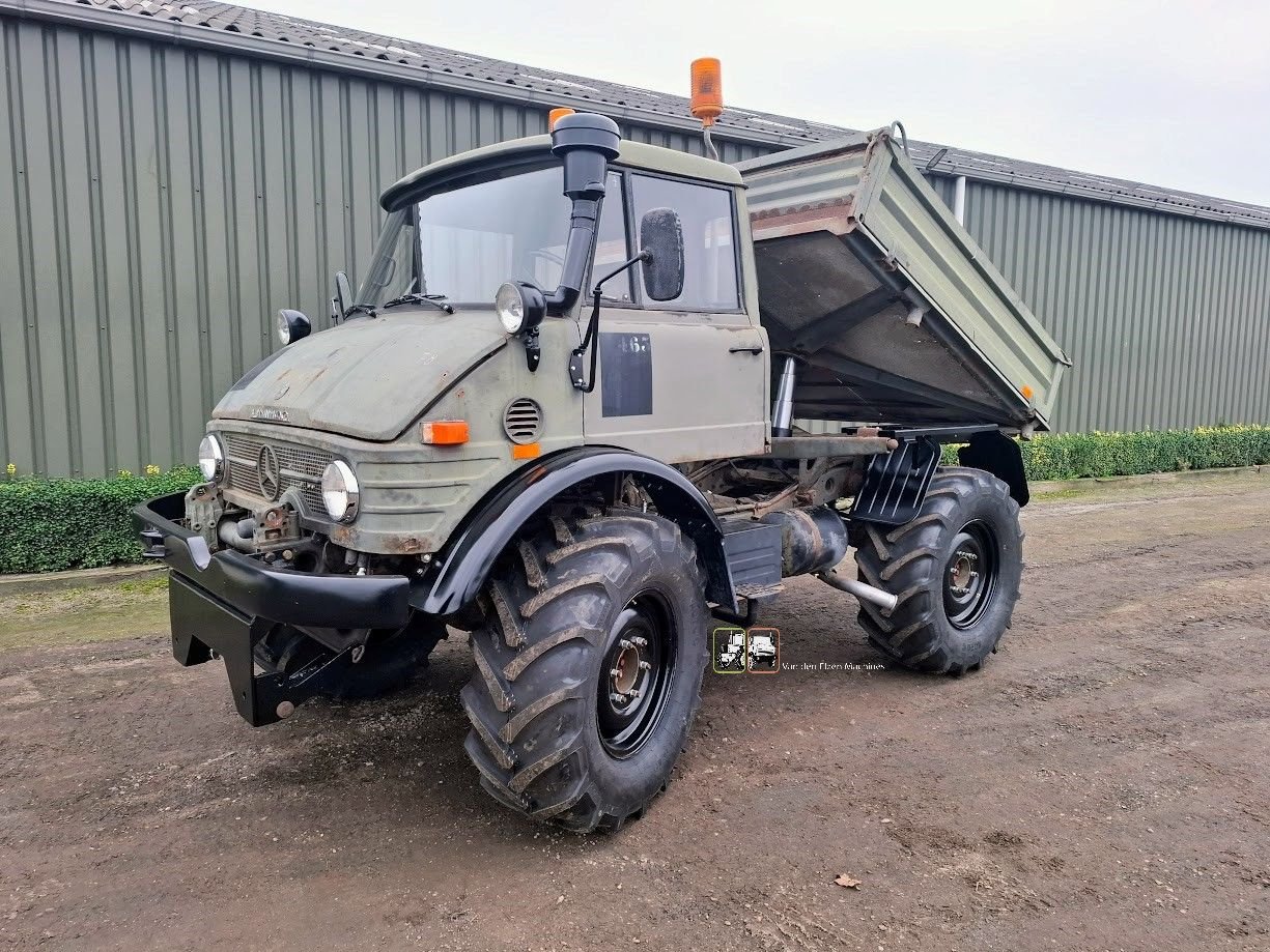 Traktor des Typs Sonstige Mercedes Benz Unimog 406, Gebrauchtmaschine in Odiliapeel (Bild 1)