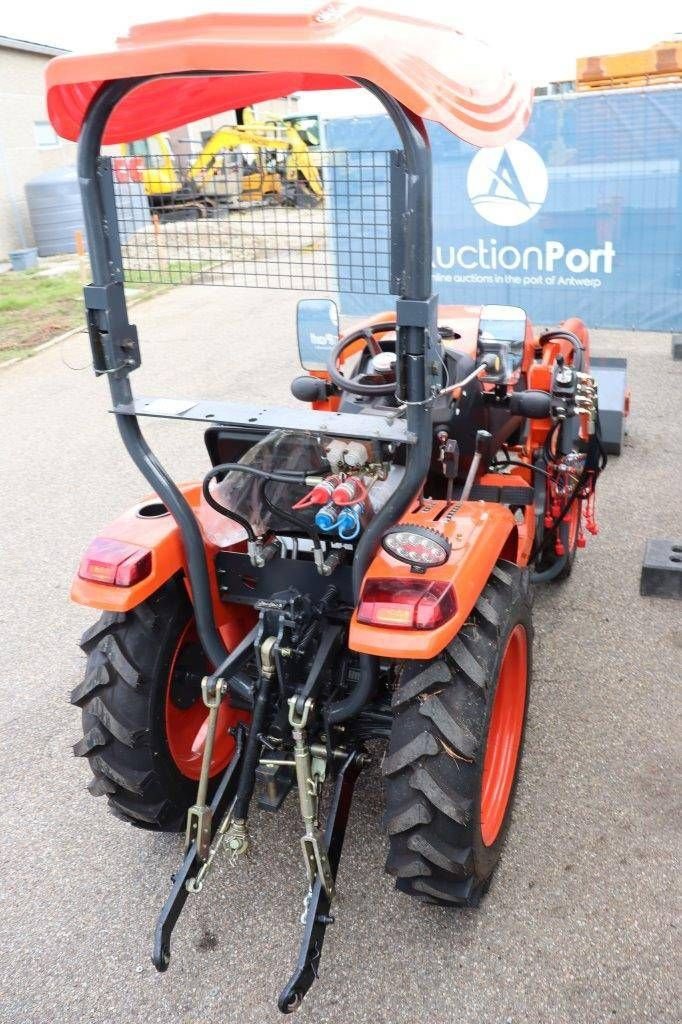 Traktor typu Sonstige Onbekend B2610D, Neumaschine w Antwerpen (Zdjęcie 5)