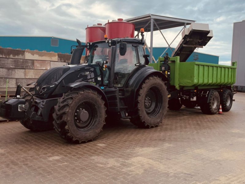 Traktor типа Sonstige Tractor Valtra T214 Active T214, Gebrauchtmaschine в Gronsveld (Фотография 1)