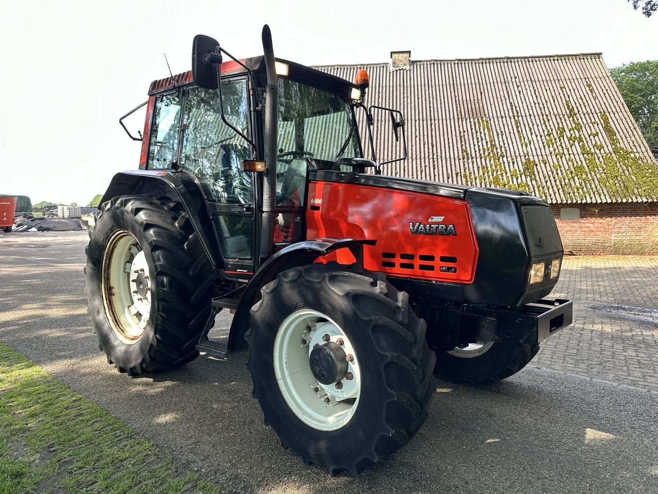 Traktor typu Sonstige Valtra 6400 Delta Powershift 6400, Gebrauchtmaschine w Rossum (Zdjęcie 2)