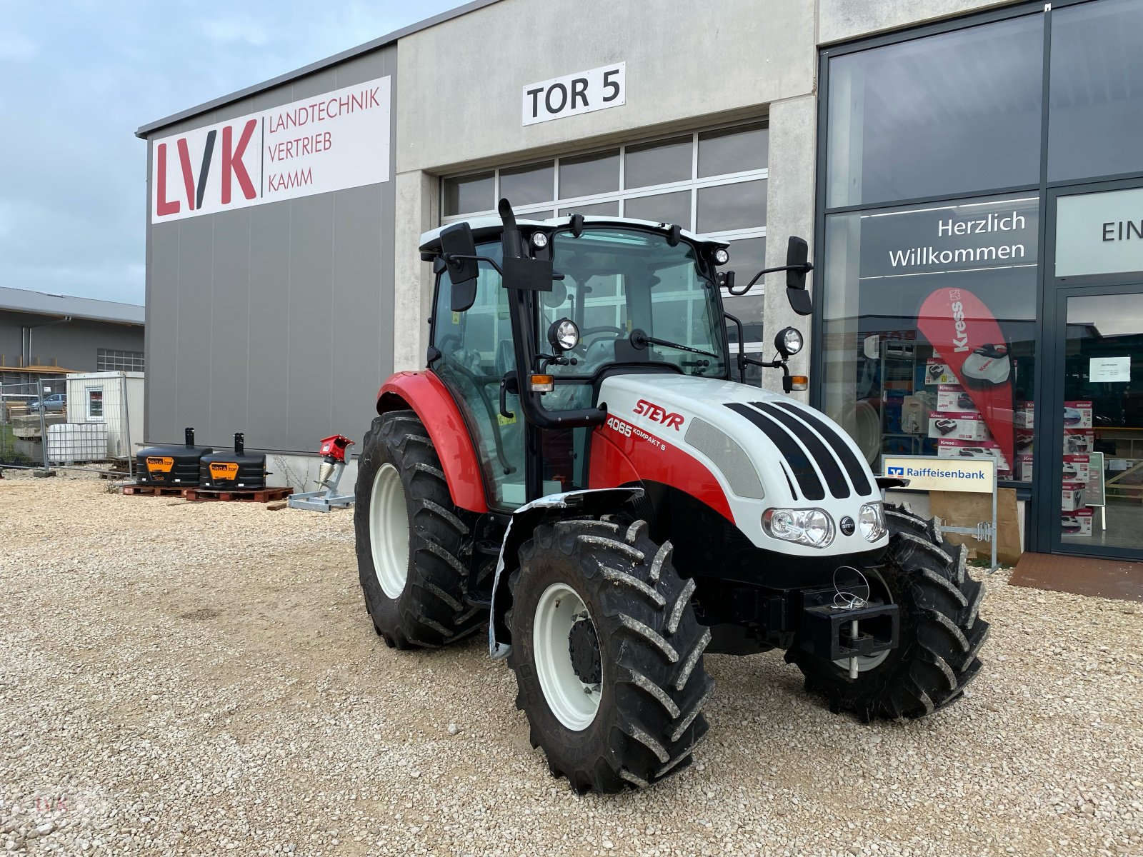 Traktor del tipo Steyr 4065 S Kompakt, Neumaschine In Weißenburg (Immagine 1)