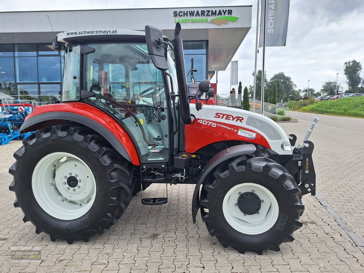 Traktor типа Steyr 4075 Kompakt S (Stage V), Neumaschine в Aurolzmünster (Фотография 2)