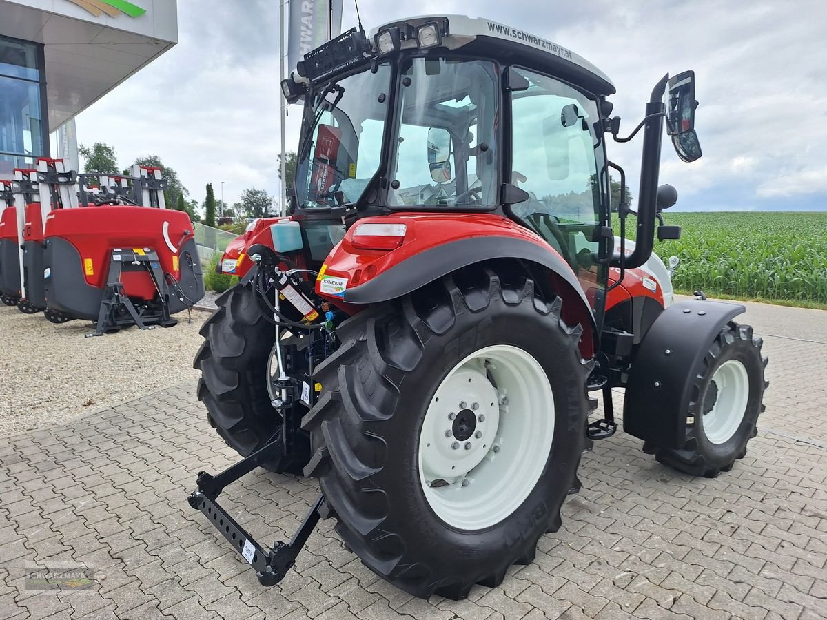 Traktor Türe ait Steyr 4075 Kompakt S (Stage V), Neumaschine içinde Aurolzmünster (resim 3)