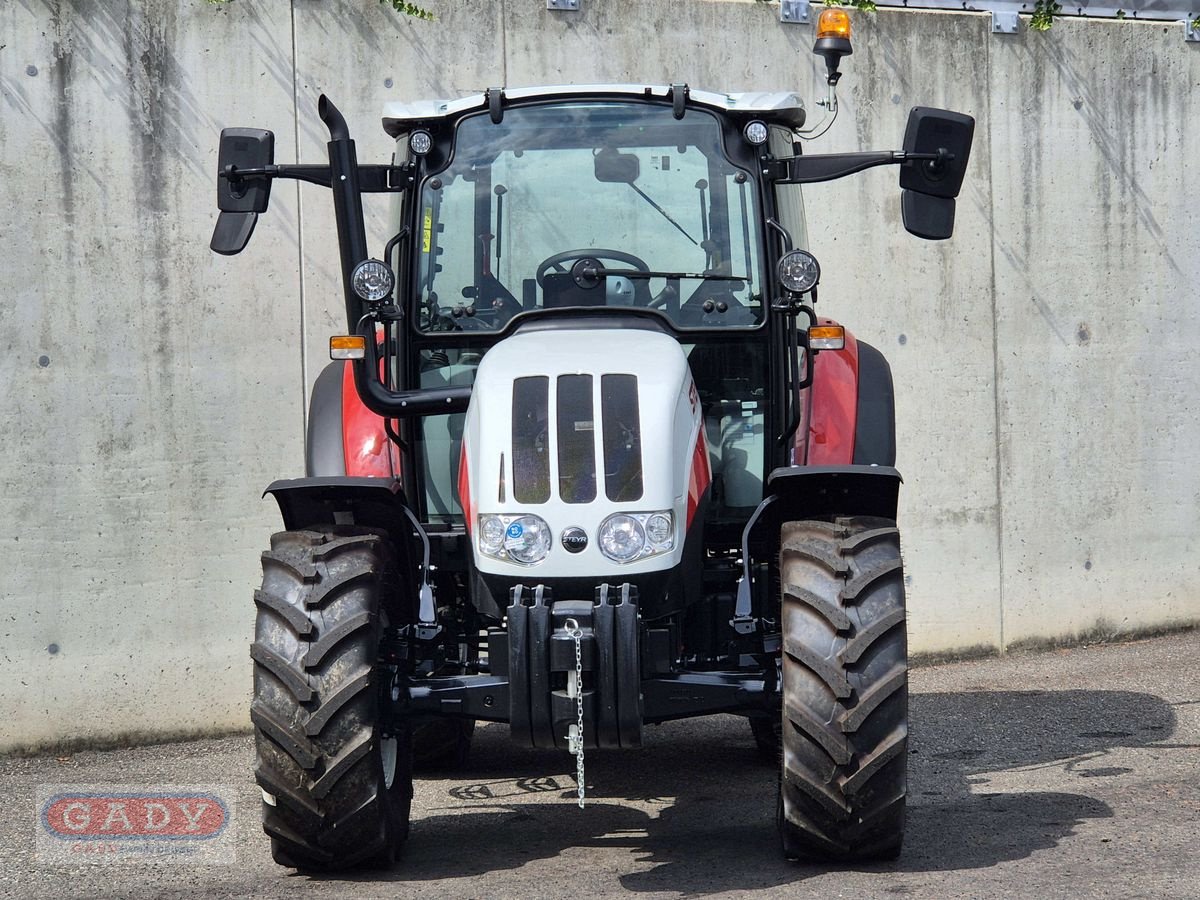 Traktor des Typs Steyr 4075 Kompakt S (Stage V), Neumaschine in Lebring (Bild 3)