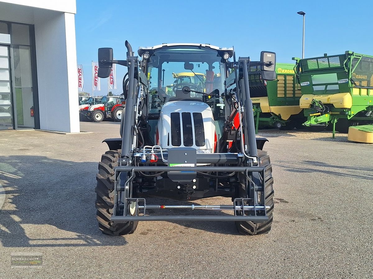 Traktor van het type Steyr 4075 Kompakt S (Stage V), Gebrauchtmaschine in Gampern (Foto 3)