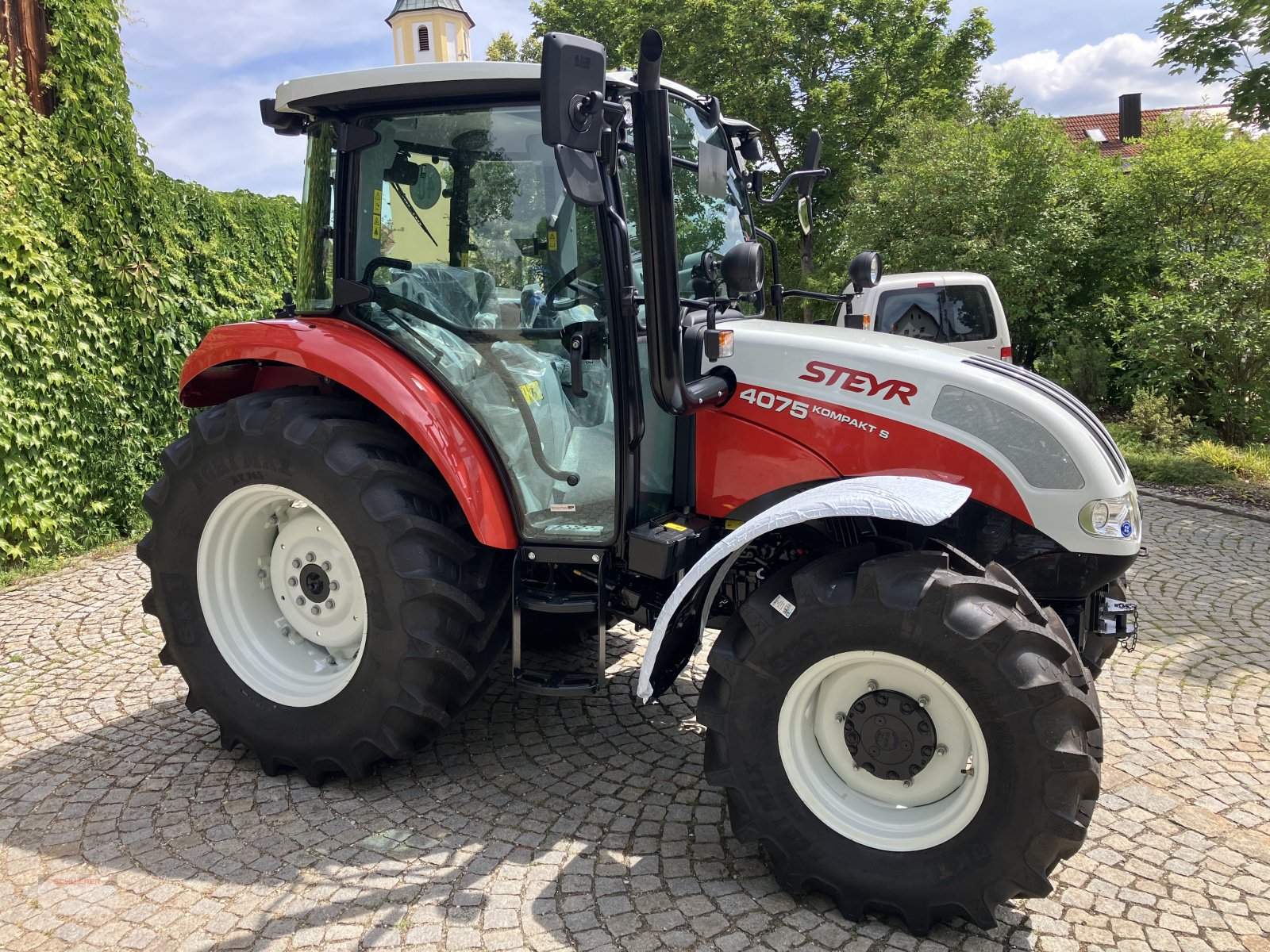 Traktor του τύπου Steyr 4075 S Kompakt, Neumaschine σε Schwandorf (Φωτογραφία 2)