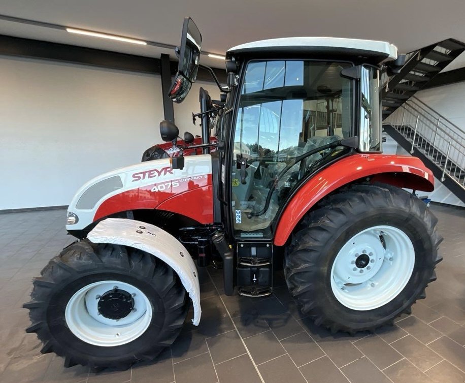 Traktor Türe ait Steyr 4075 S Kompakt, Gebrauchtmaschine içinde Marktsteft OT Michelfeld (resim 4)