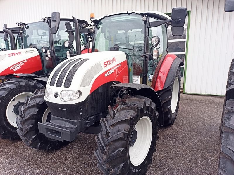 Traktor des Typs Steyr 4080 Kompakt (Stage V), Neumaschine in St. Marienkirchen (Bild 1)