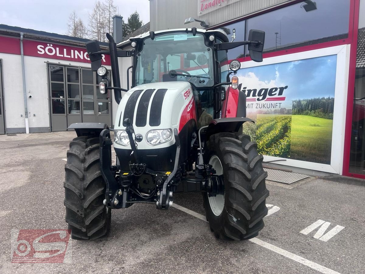 Traktor of the type Steyr 4090 Kompakt (Stage V), Neumaschine in Offenhausen (Picture 3)