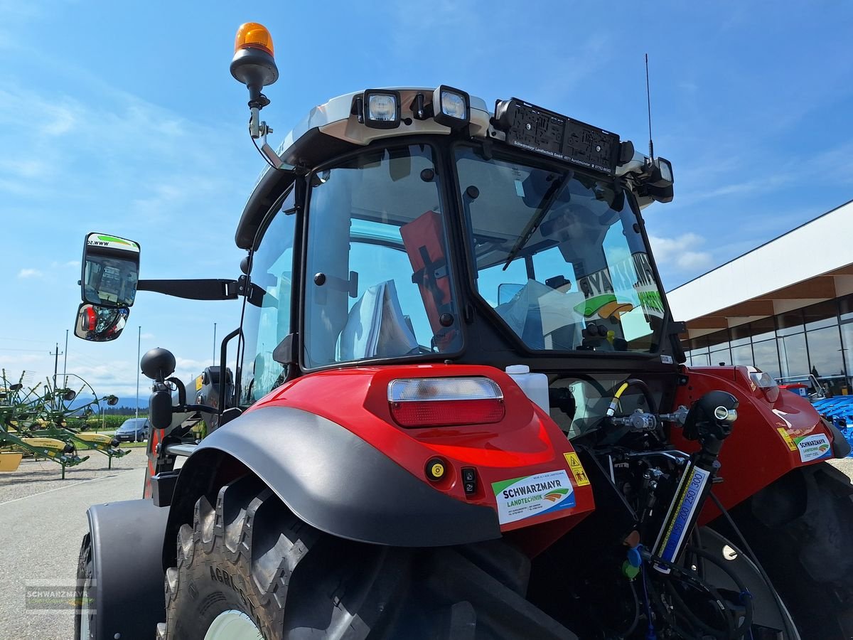 Traktor van het type Steyr 4090 Kompakt (Stage V), Neumaschine in Gampern (Foto 14)