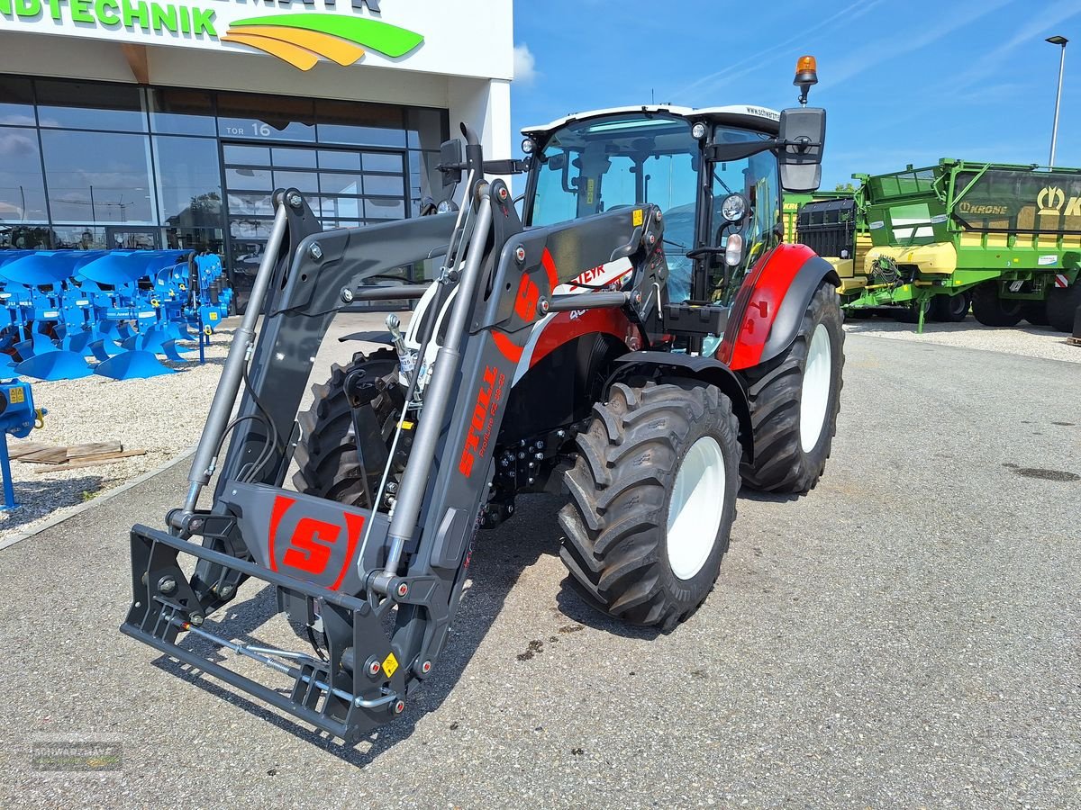 Traktor van het type Steyr 4090 Kompakt (Stage V), Neumaschine in Gampern (Foto 4)