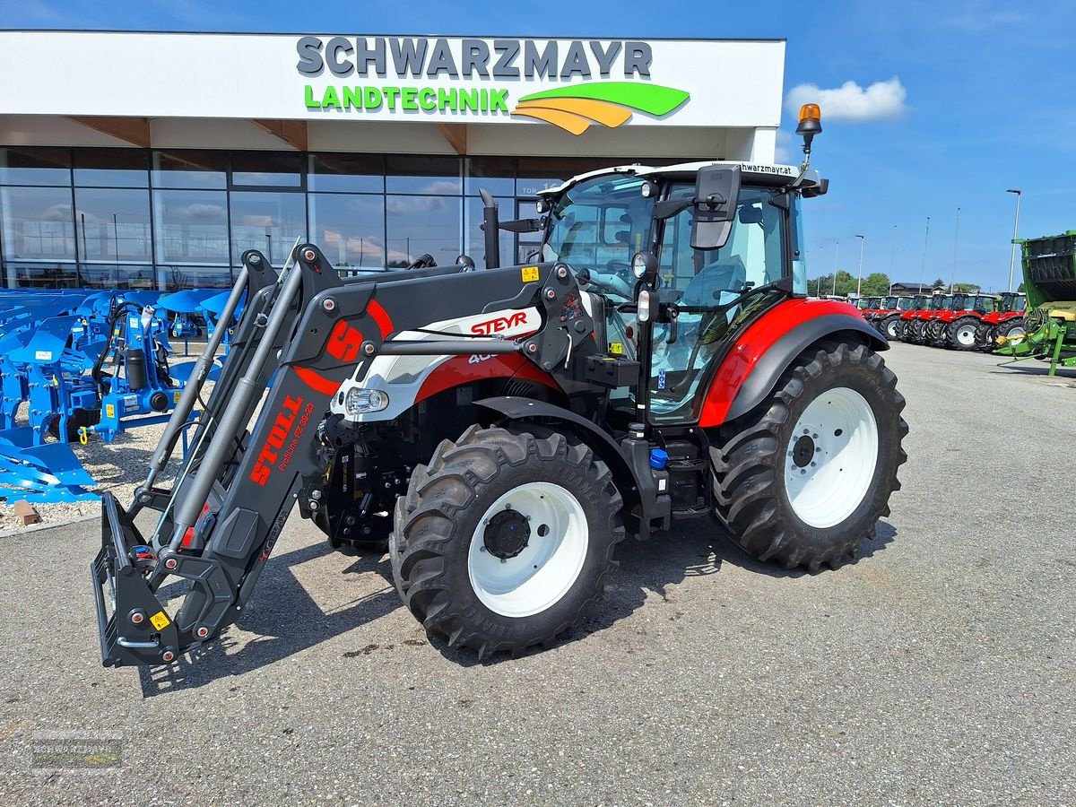 Traktor van het type Steyr 4090 Kompakt (Stage V), Neumaschine in Gampern (Foto 3)