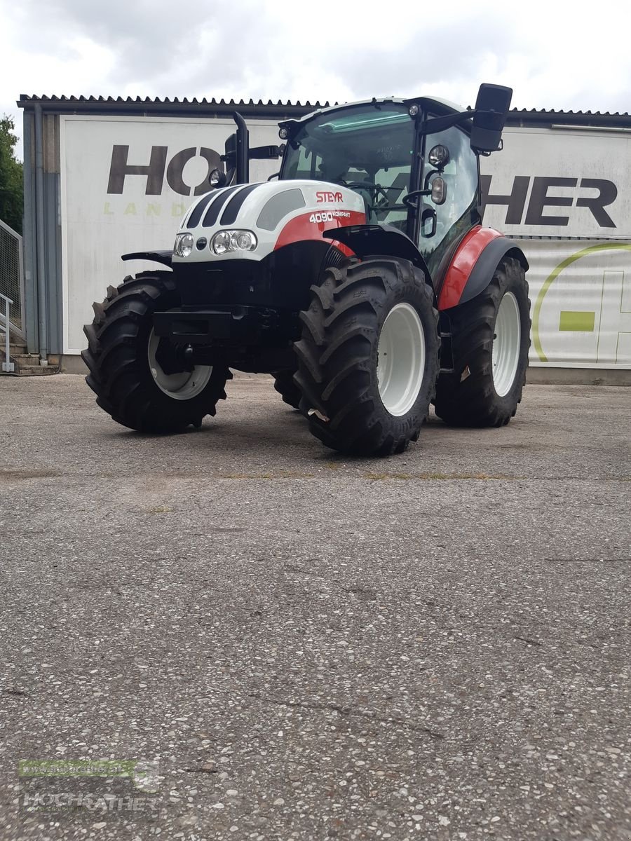 Traktor van het type Steyr 4090 Kompakt (Stage V), Neumaschine in Kronstorf (Foto 1)