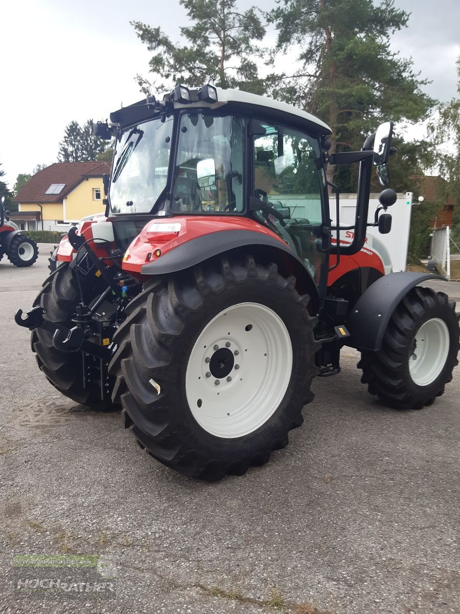 Traktor van het type Steyr 4090 Kompakt (Stage V), Neumaschine in Kronstorf (Foto 9)