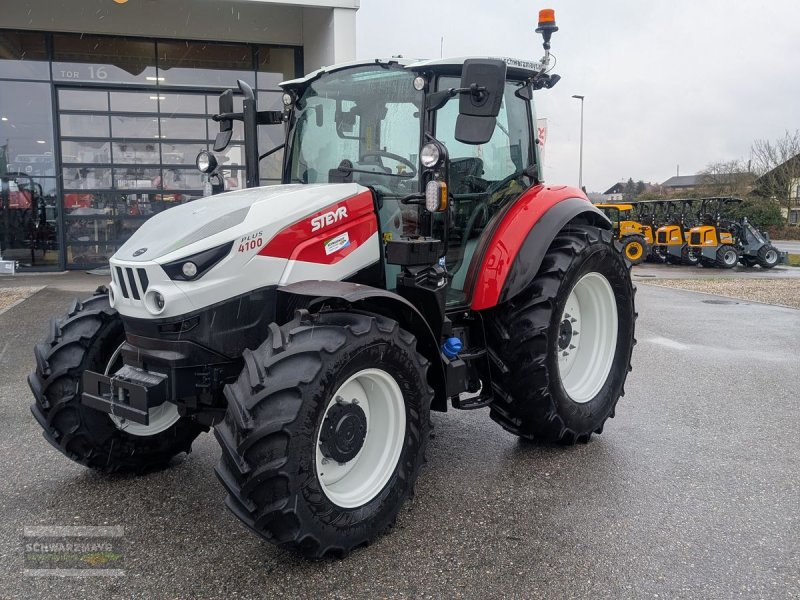 Traktor van het type Steyr 4090 PLUS, Neumaschine in Gampern (Foto 1)