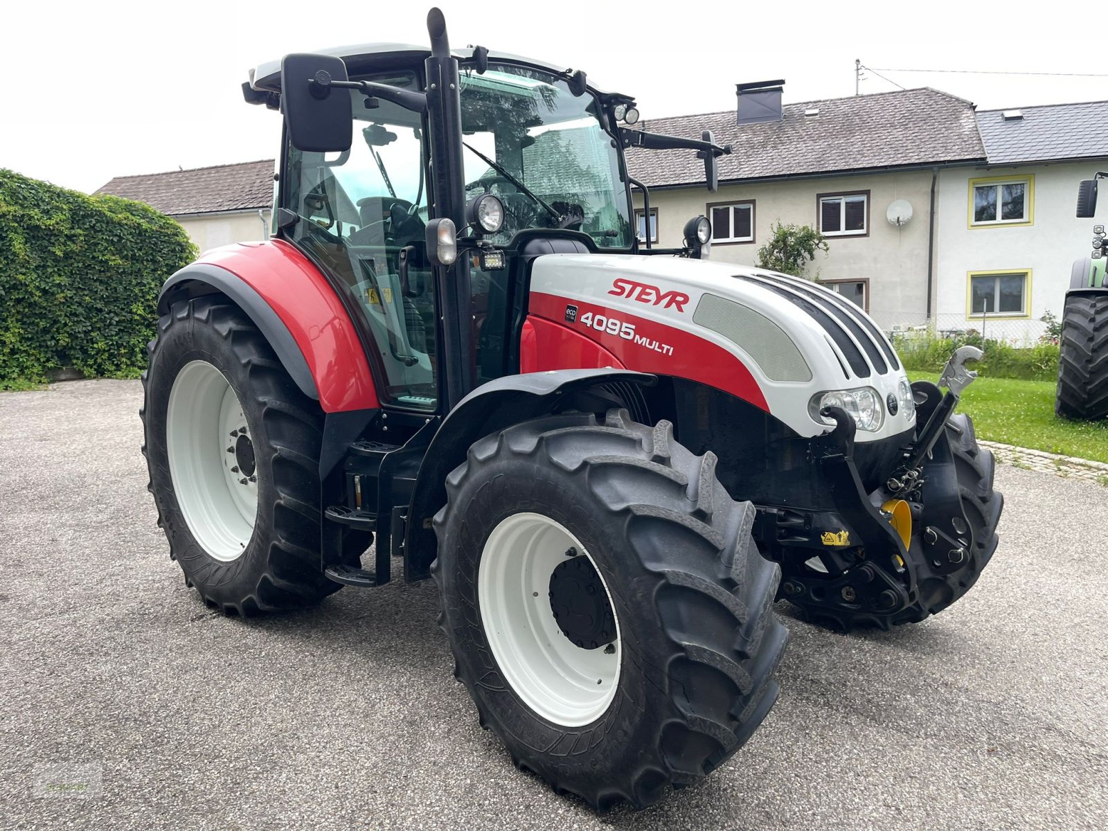 Traktor des Typs Steyr 4095 Multi, Gebrauchtmaschine in Bad Leonfelden (Bild 4)