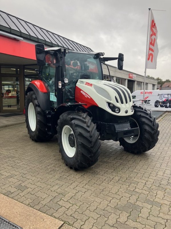 Traktor of the type Steyr 4100 Expert CVT, Neumaschine in Ostrach (Picture 1)