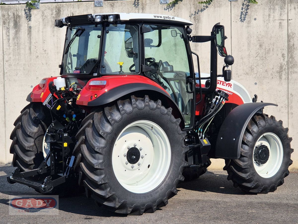 Traktor van het type Steyr 4100 Kompakt (Stage V), Neumaschine in Lebring (Foto 2)