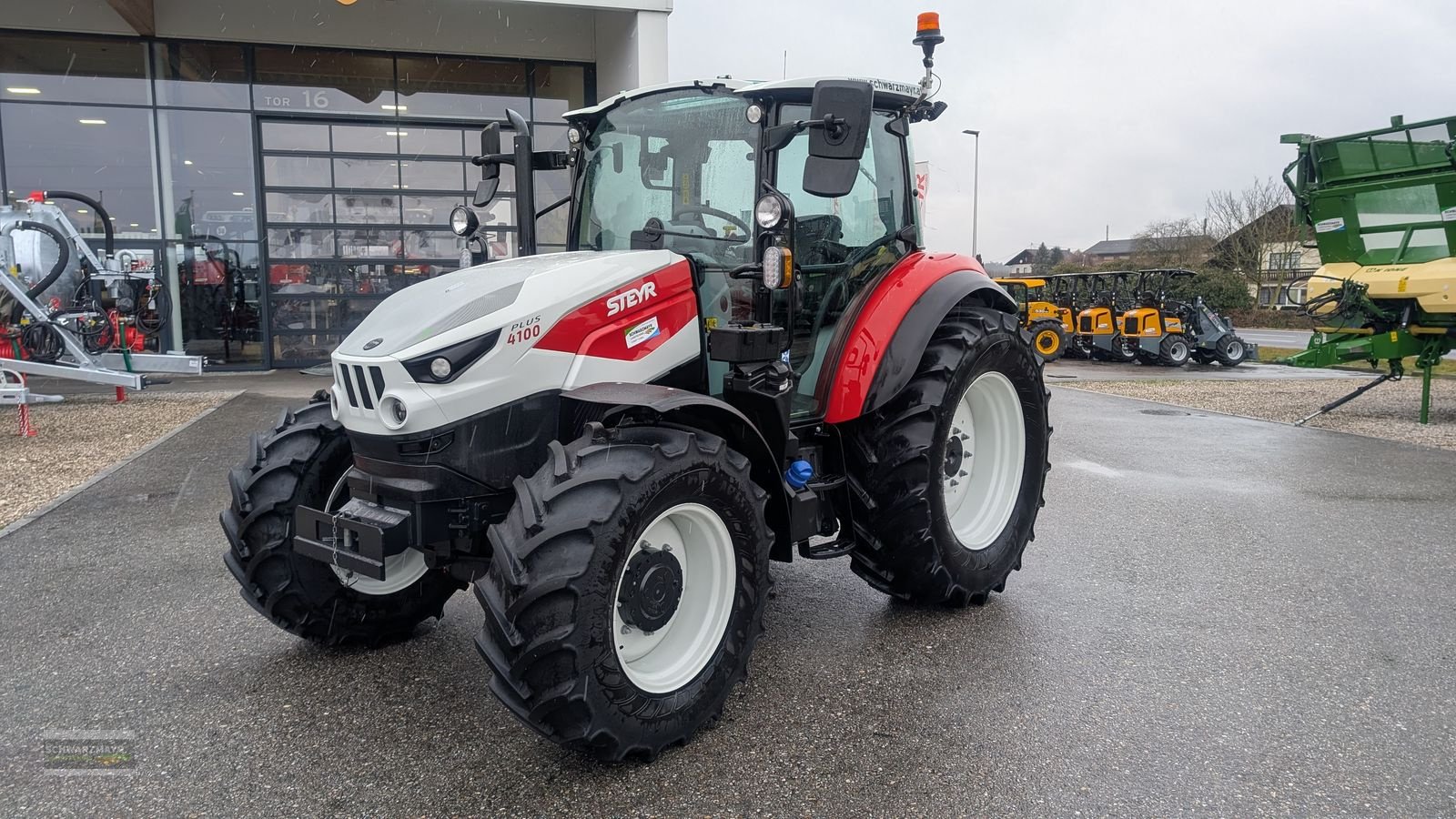 Traktor des Typs Steyr 4100 PLUS, Neumaschine in Gampern (Bild 2)