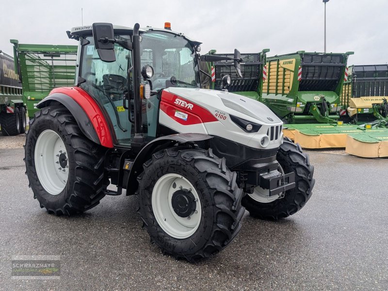 Traktor van het type Steyr 4100 PLUS, Neumaschine in Gampern (Foto 1)