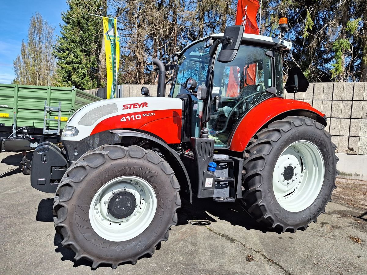 Traktor of the type Steyr 4110 Multi (Stage V), Neumaschine in Bergheim (Picture 11)