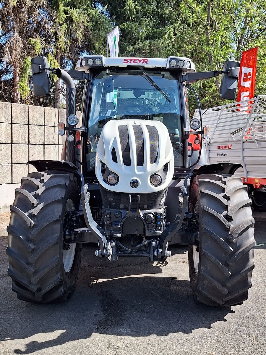 Traktor van het type Steyr 4120 Expert CVT, Neumaschine in Bergheim (Foto 3)