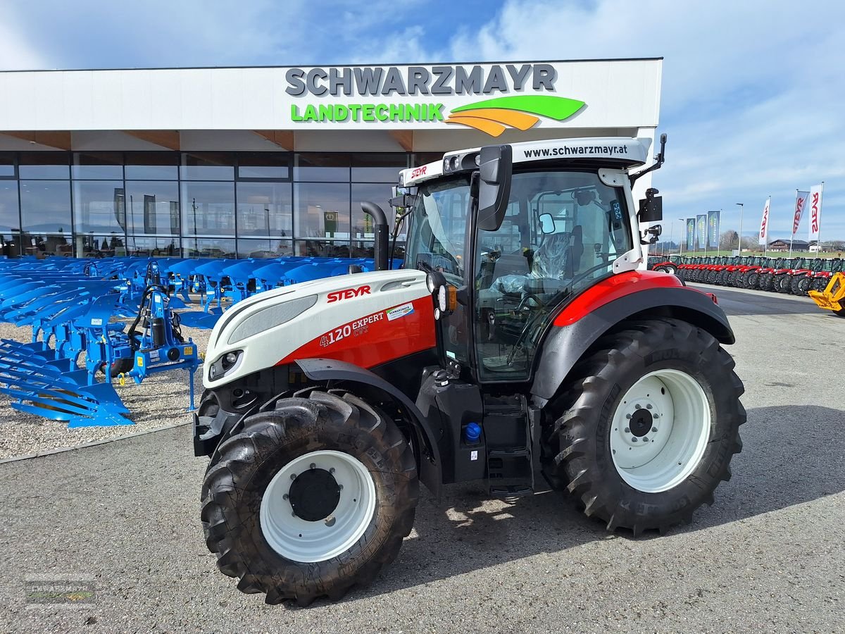 Traktor of the type Steyr 4120 Expert CVT, Neumaschine in Aurolzmünster (Picture 1)