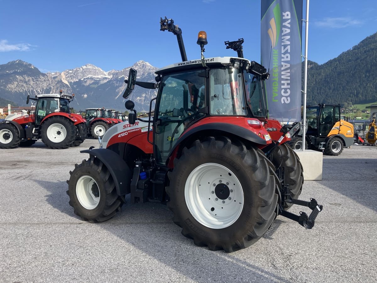 Traktor van het type Steyr 4120 Kompakt (Stage V), Neumaschine in Schlitters (Foto 15)