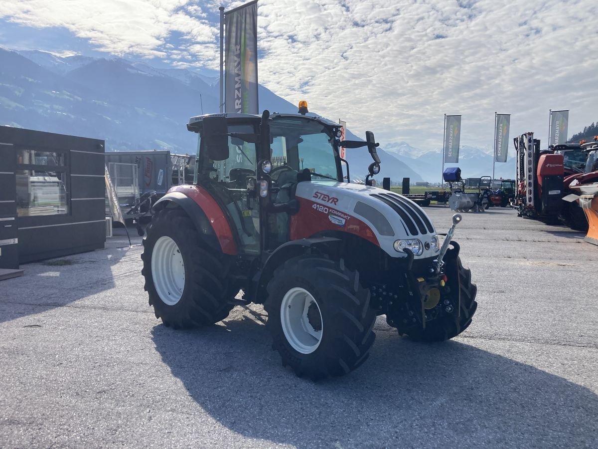 Traktor van het type Steyr 4120 Kompakt (Stage V), Neumaschine in Schlitters (Foto 7)