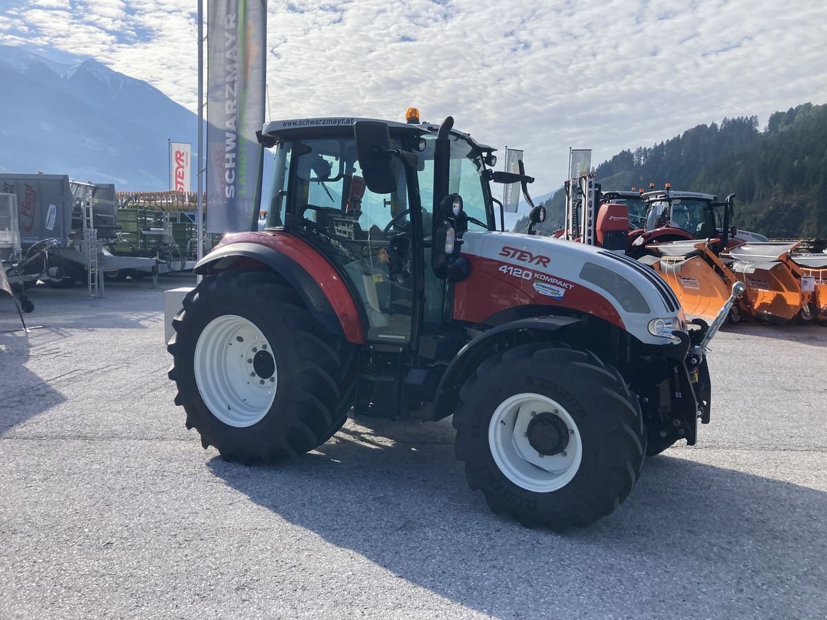 Traktor van het type Steyr 4120 Kompakt (Stage V), Neumaschine in Schlitters (Foto 8)