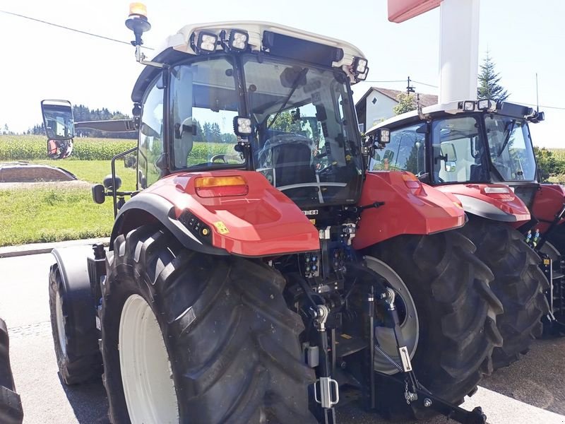 Traktor des Typs Steyr 4120 Multi (Stage V), Neumaschine in St. Marienkirchen (Bild 5)