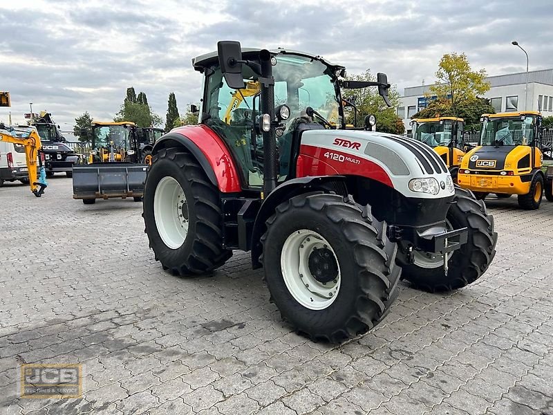 Traktor des Typs Steyr 4120  MULTI, Neumaschine in Frechen (Bild 3)