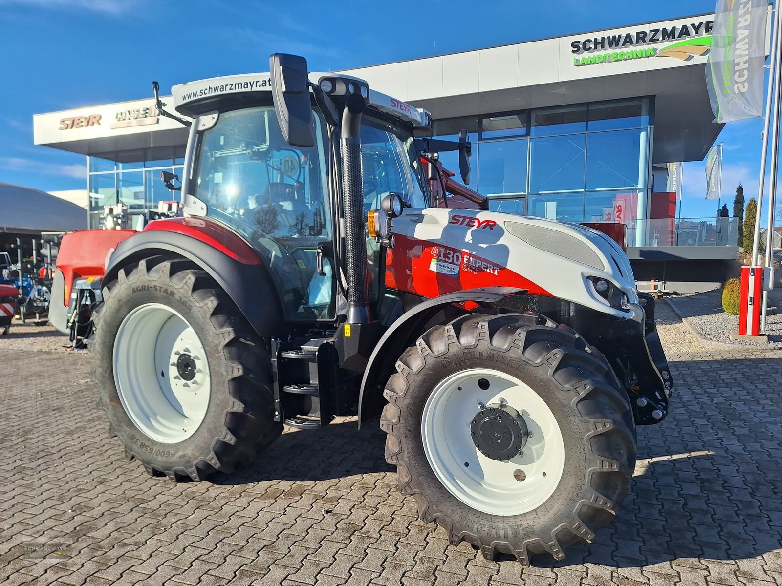 Traktor van het type Steyr 4130 Expert CVT, Neumaschine in Aurolzmünster (Foto 2)