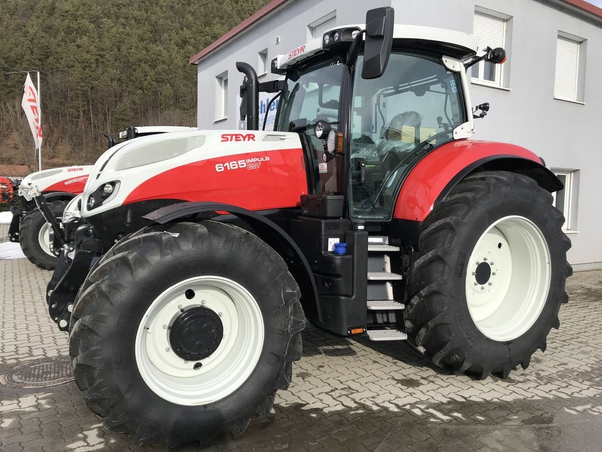 Traktor of the type Steyr 6165 Impuls CVT, Vorführmaschine in Kirchschlag (Picture 1)